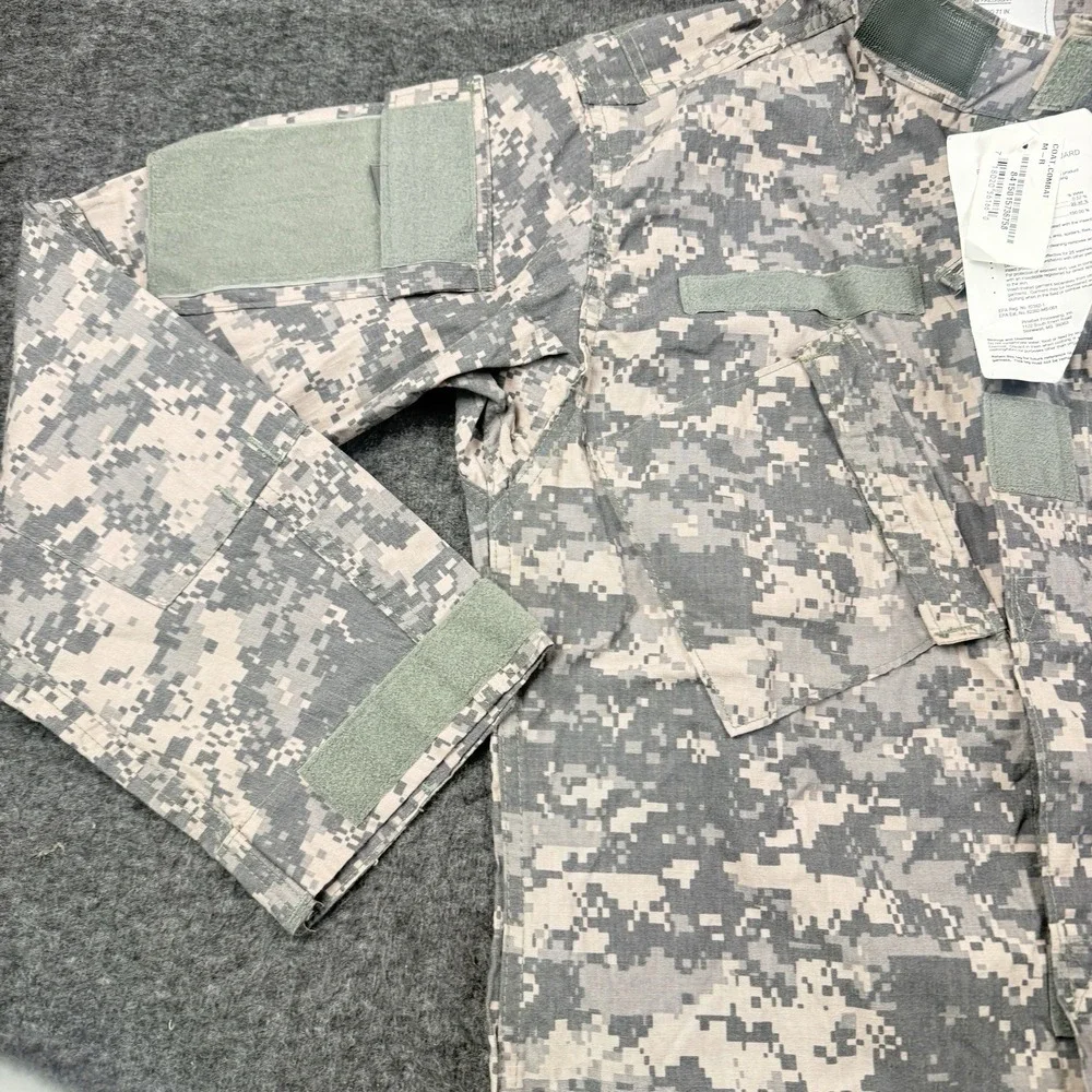 Army Combat Uniform Flame Resistant Coat Medium Reg UCP Digital Camouflage NEW